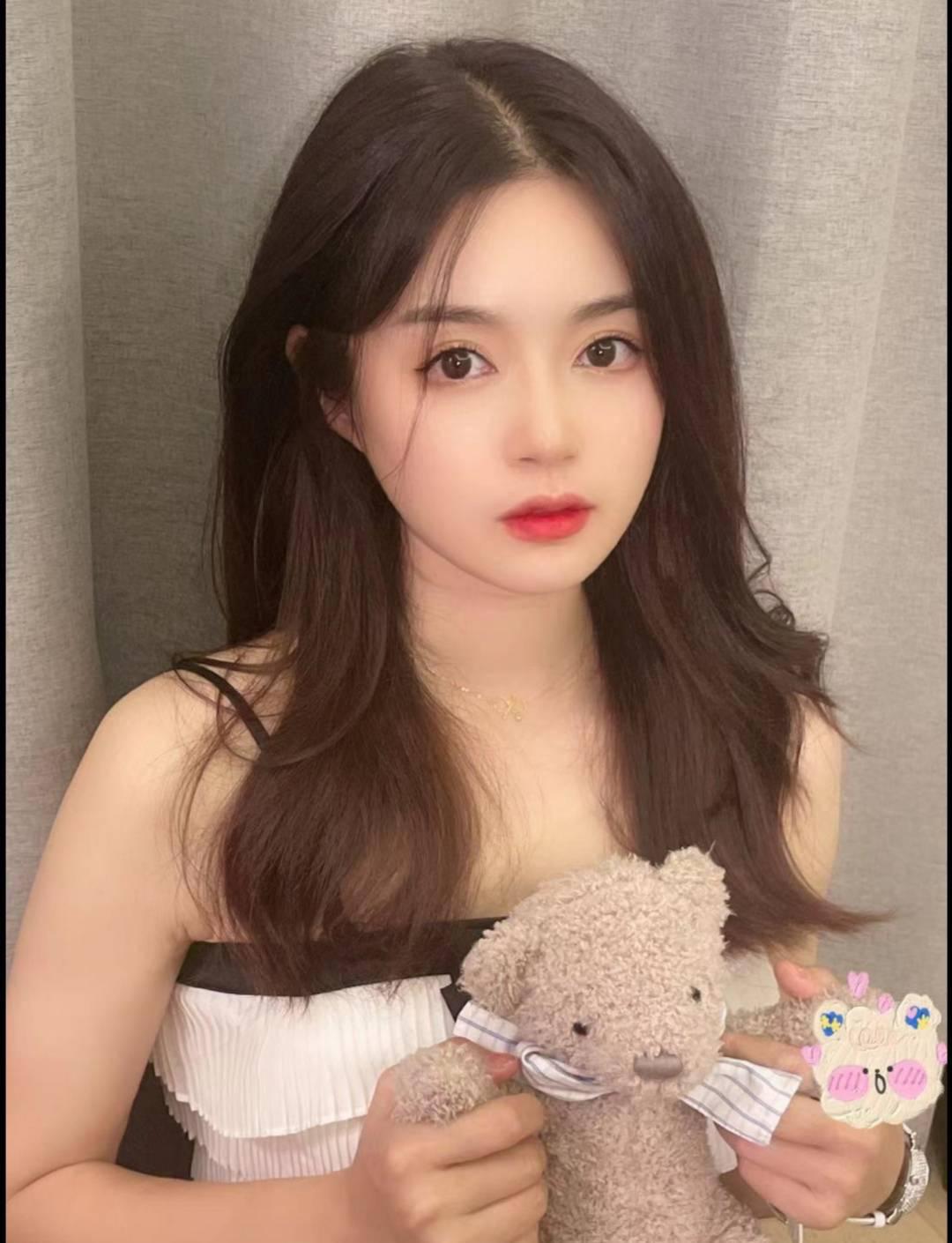 可甜可咸的漂亮小姐姐